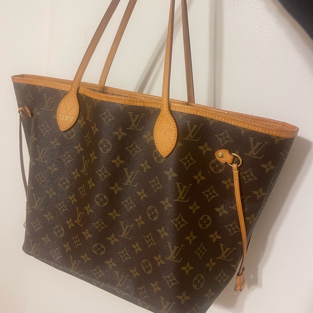 Pre-loved LV Neverfull MM
